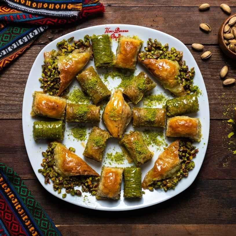BAMBAŞKA LEZZET