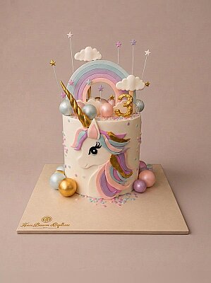 Unicorn & Gökkuşağı Pasta